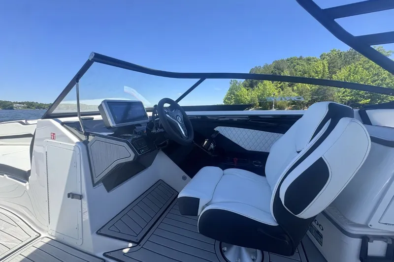 Slide: The Image of Yamaha 252SD 2026 - 15
