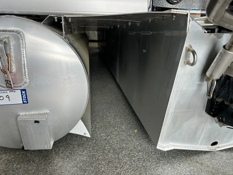 Slide: The Image of Underside of 2024 Premier 230 Sunsation TRITOON boat. - 16