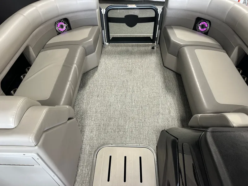 Slide: The Image of Premier 230 Sunsation TRITOON 2024 - 53