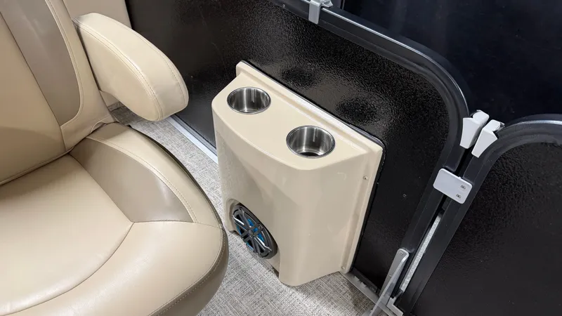 Slide: The Image of Premier 230 Sunsation TRITOON 2024 - 36