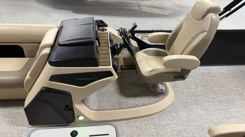 Slide: The Image of Premier 230 Sunsation TRITOON 2024 - 39