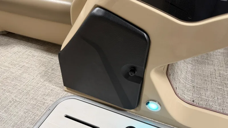 Slide: The Image of Premier 230 Sunsation TRITOON 2024 - 40