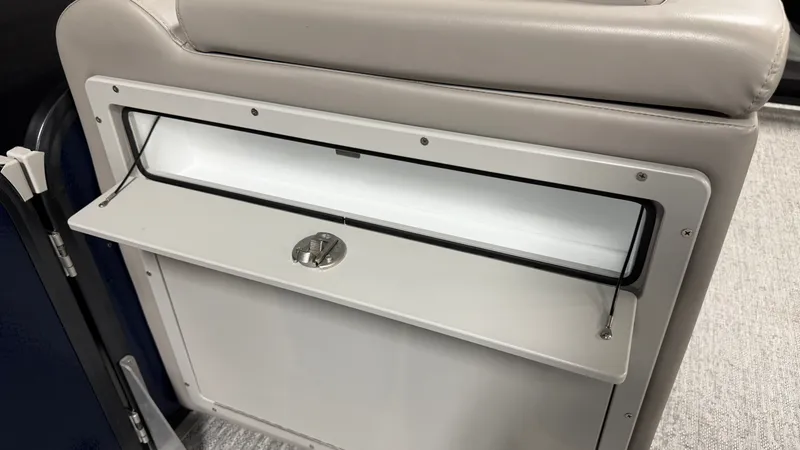 Slide: The Image of Premier 230 Sunsation 2024 - 29