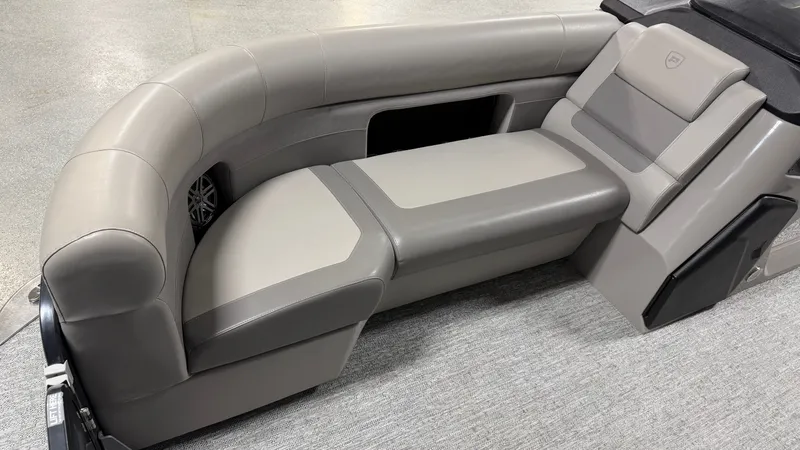 Slide: The Image of Premier 230 Sunsation 2024 - 19