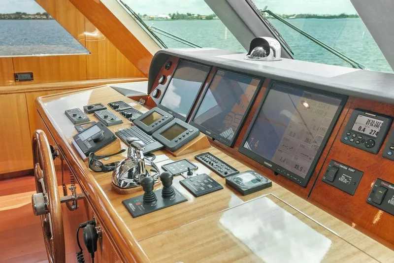 Slide: The Image of Luxurious yacht control panel with advanced navigation systems, Horizon 82, 2005 model. - 44