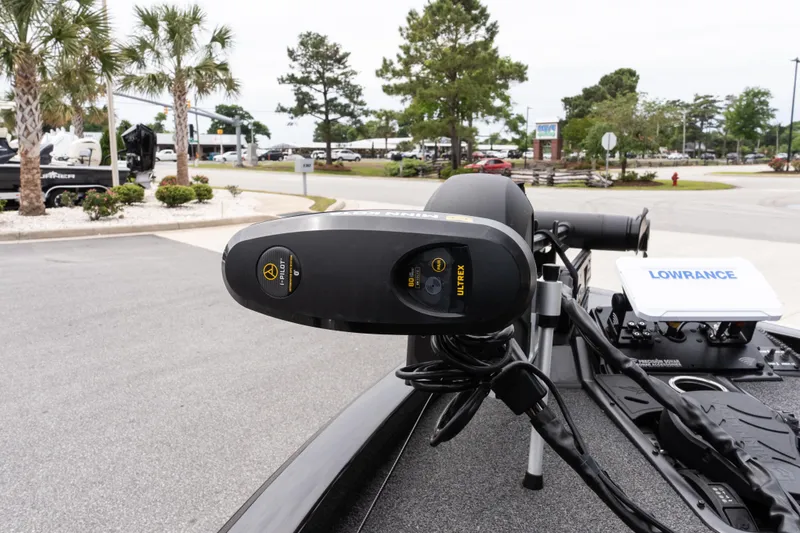 Slide: The Image of 2023 Vexus AVX1880 boat with Minn Kota Ultrex motor and Lowrance equipment. - 14