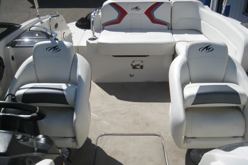 Slide: The Image of 2014 Monterey M3 Sport Boat interior with white leather seating and modern design. - 30