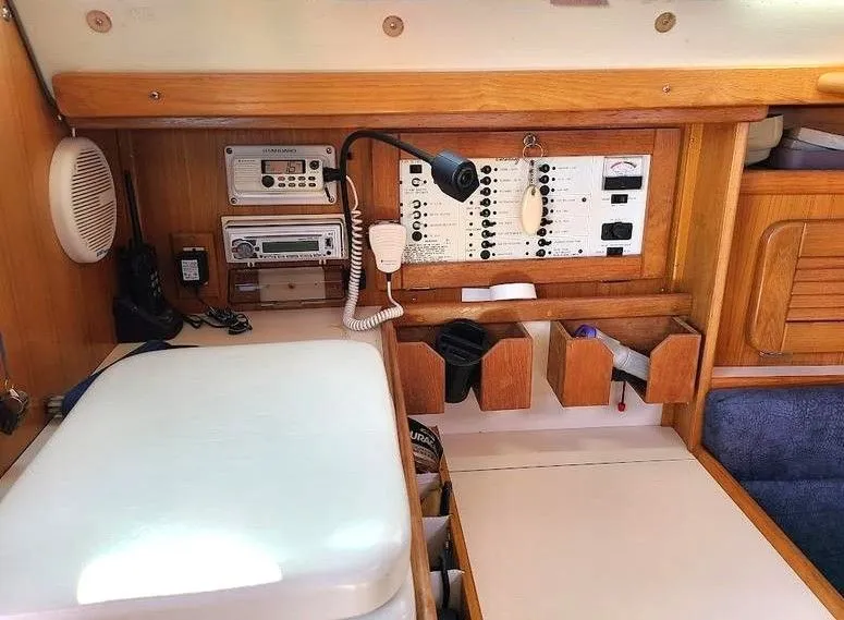 Slide: The Image of Catalina 34 MkII 1999 - 10
