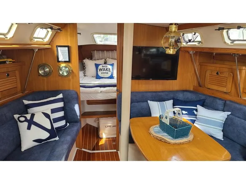 Slide: The Image of Catalina 34 MkII 1999 - 8