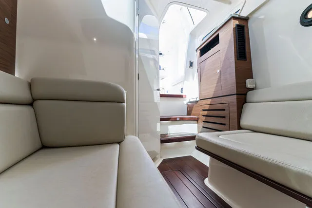 Slide: The Image of Boston Whaler 350 Outrage 2019 - 27