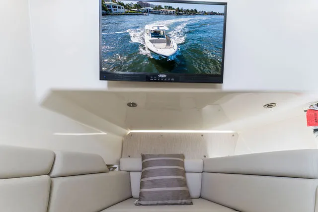 Slide: The Image of Boston Whaler 350 Outrage 2019 - 28