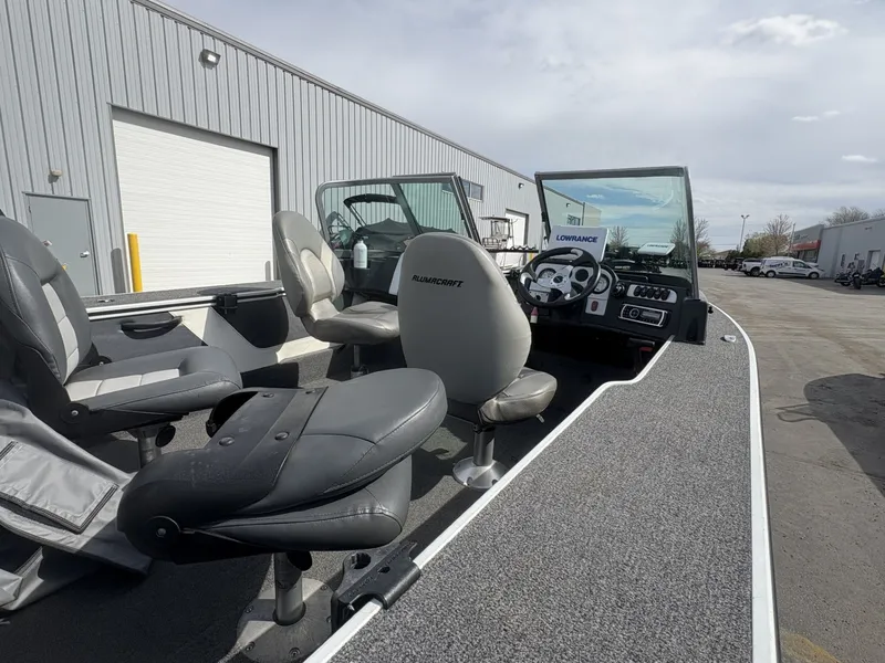 Slide: The Image of Alumacraft Dominator 185 CS 2014 - 11