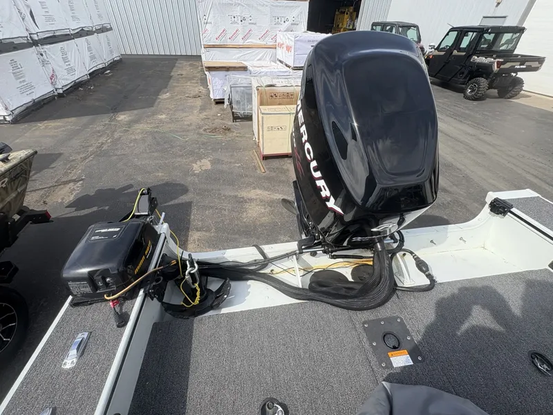 Slide: The Image of Alumacraft Dominator 185 CS 2014 - 7