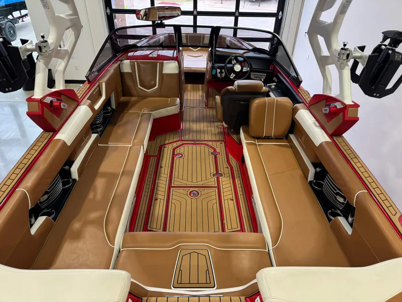 Slide: The Image of Nautique Super Air Nautique G25 2020 - 13