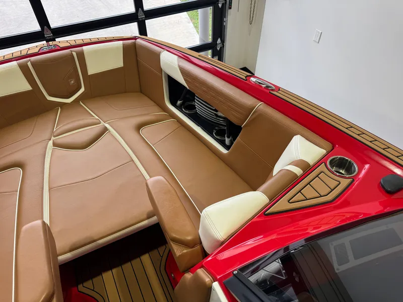 Slide: The Image of Nautique Super Air Nautique G25 2020 - 18