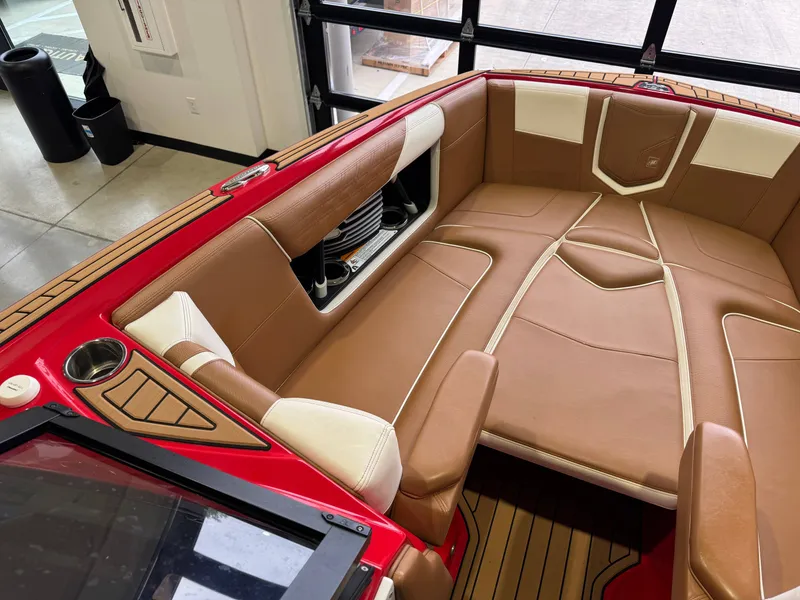 Slide: The Image of Nautique Super Air Nautique G25 2020 - 19