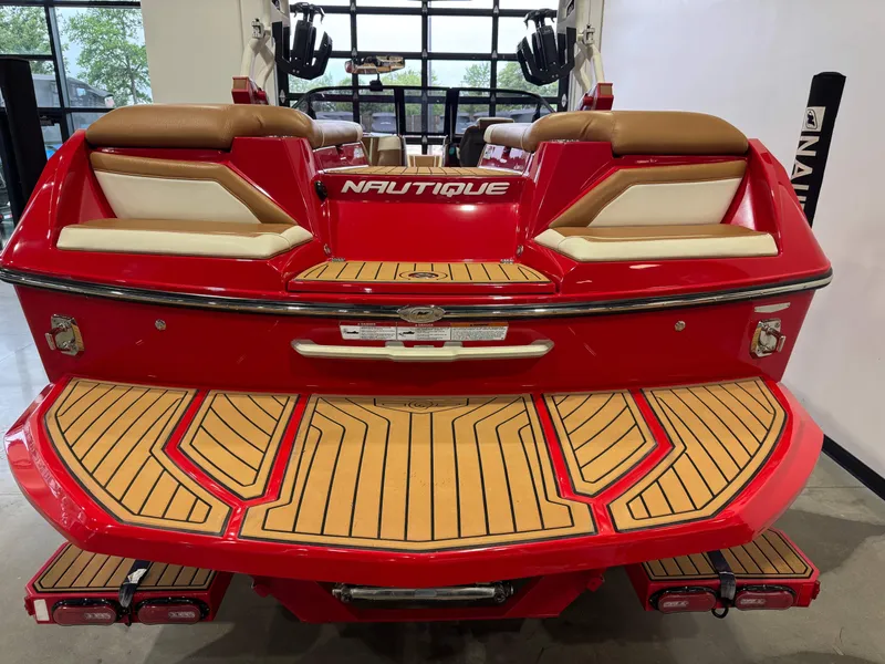 Slide: The Image of Nautique Super Air Nautique G25 2020 - 8