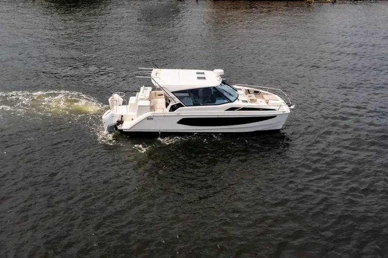 Slide: The Image of Aquila 36 Sport 2024 - 2