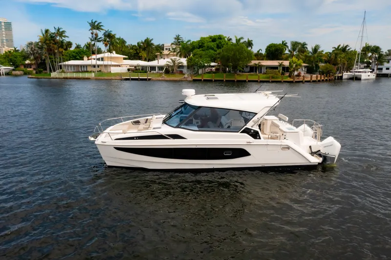 Slide: The Image of Aquila 36 Sport 2024 - 8