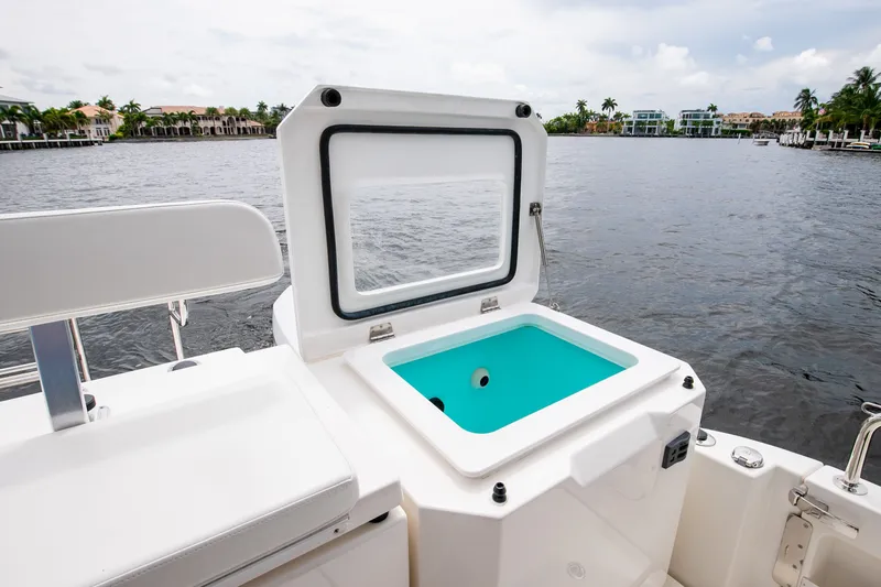 Slide: The Image of Aquila 36 Sport 2024 - 20