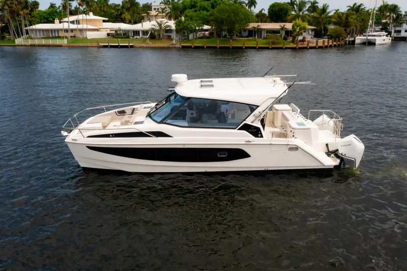 Slide: The Image of Aquila 36 Sport 2024 - 9