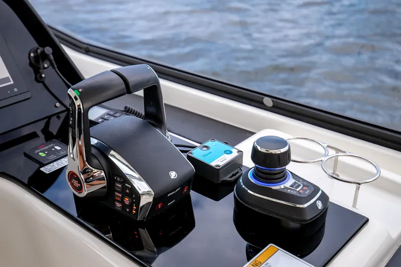 Slide: The Image of Aquila 36 Sport 2024 - 40