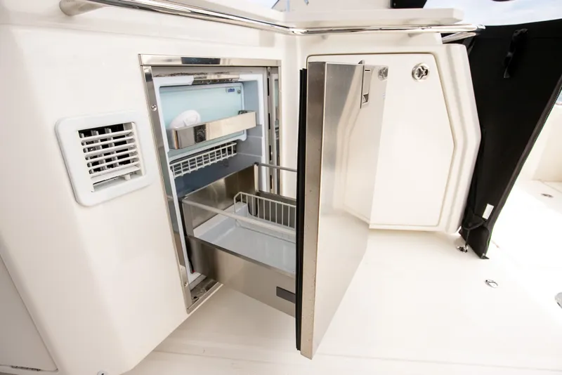 Slide: The Image of Aquila 36 Sport 2024 - 28