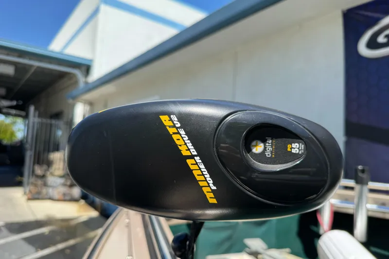 Slide: The Image of Minn Kota PowerDrive V2 motor on a 2000 Lund 1600 Pro Sport boat. - 9