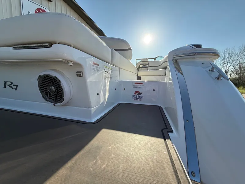 Slide: The Image of 2015 Cobalt R7 boat, rear view in sunlight. - 10