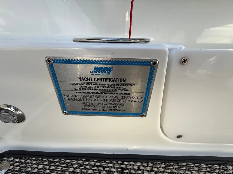 Slide: The Image of Yacht certification plaque on a 2015 Cobalt R7 boat. - 20