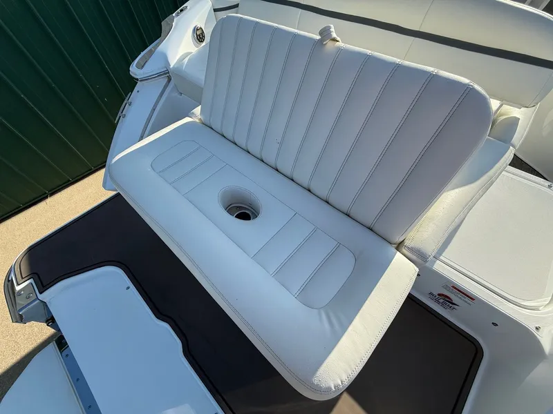 Slide: The Image of White seating on a 2015 Cobalt R7 boat. - 32