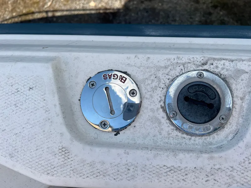 Slide: The Image of Fuel cap and gas inlet on 1987 Grady-White Seafarer 226 boat. - 17