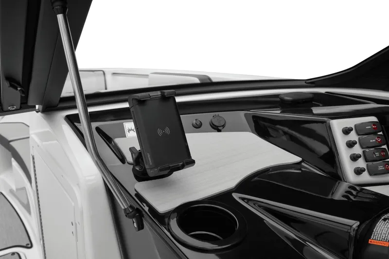 Slide: The Image of Yamaha AR220 2026 boat console with smartphone holder. - 26
