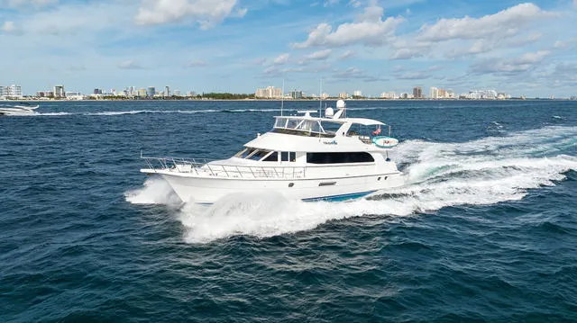 Slide: The Image of Hatteras 75 Sport Deck Motor Yacht 2004 - 68