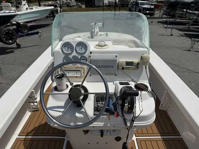 Slide: The Image of Everglades Center Console 200 2005 - 7