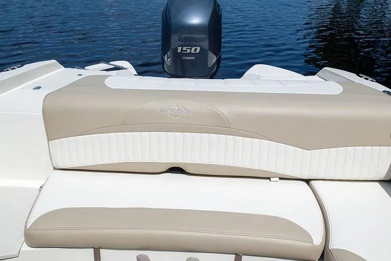 Slide: The Image of Manufacturer Provided Image: 2018 Stingray 204 LR boat with Yamaha 150 engine, beige and white seating. - 3