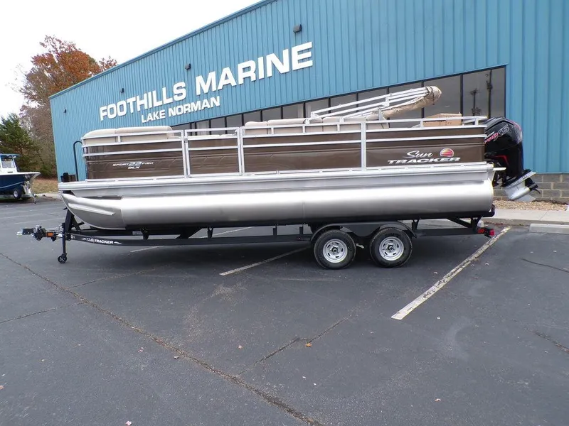 Slide: The Image of 2024 Sun Tracker SportFish™ 22 DLX pontoon boat at Foothills Marine, Lake Norman. - 3