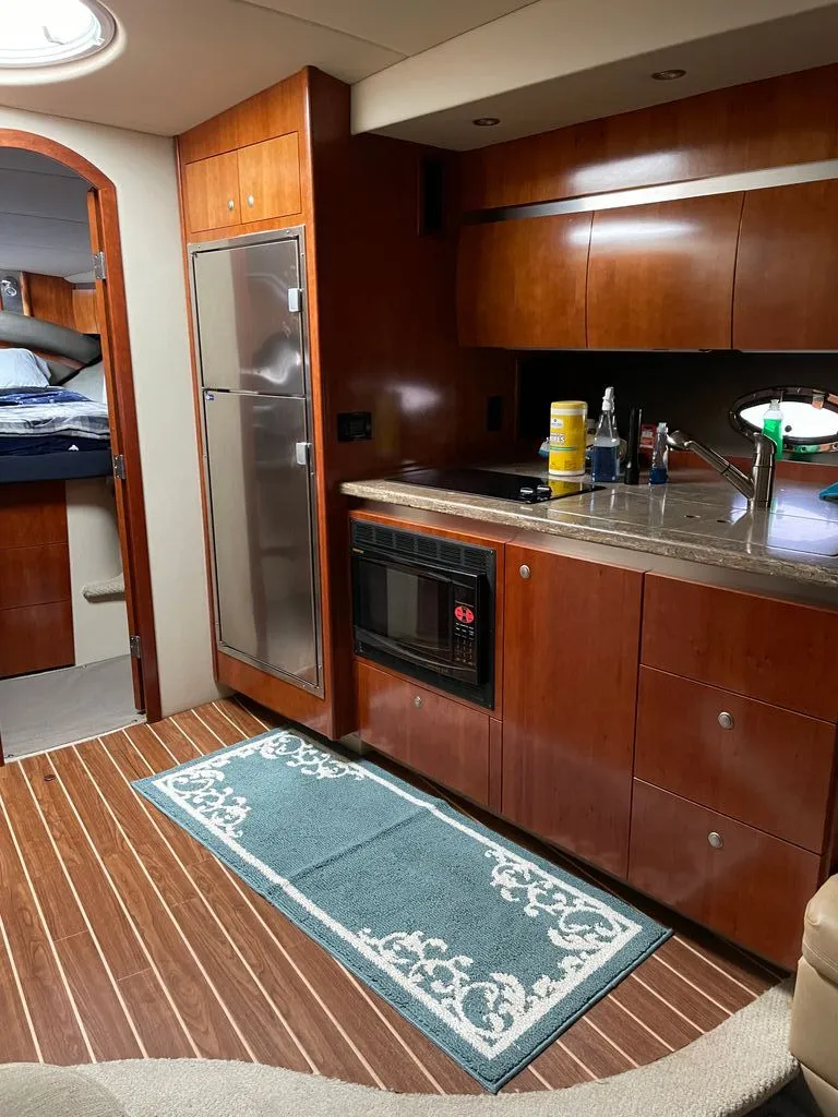 Slide: The Image of Cruisers 420 Express 2008 - 6