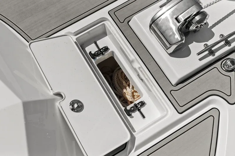 Slide: The Image of Parker Marine 2320 Sport Cabin 2024 - 60
