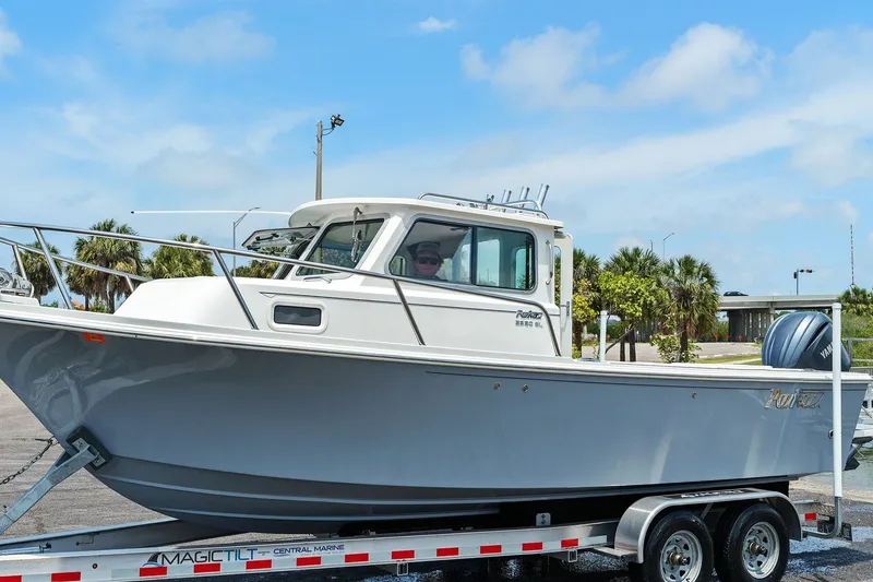 Slide: The Image of Parker Marine 2320 Sport Cabin 2024 - 64