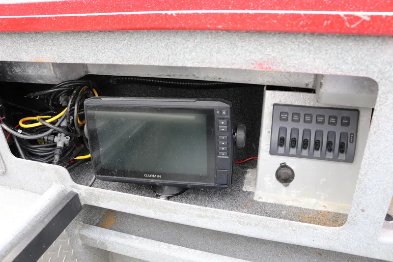 Slide: The Image of Control panel and Garmin display in 2026 North River SCOUT boat. - 16