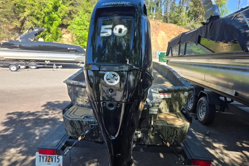 Slide: The Image of 2026 Tracker Grizzly 1650 T Prairie Wings Edition with Mercury 50 outboard motor. - 9