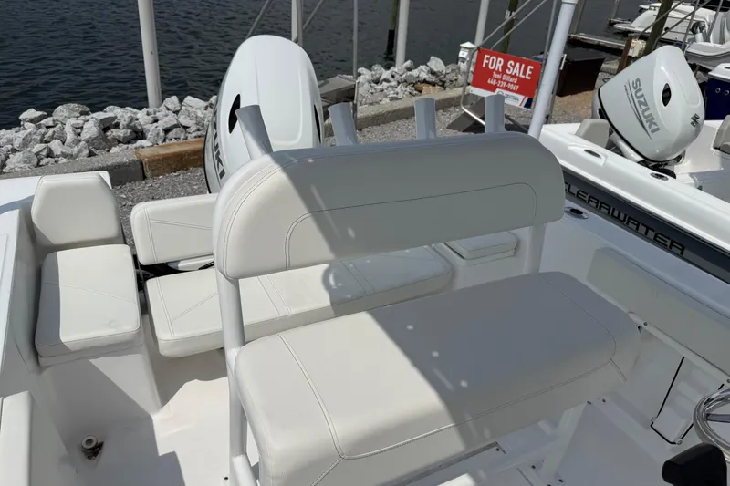 Slide: The Image of Clearwater 2200 Center Console 2026 boat with Suzuki engine, for sale. - 5