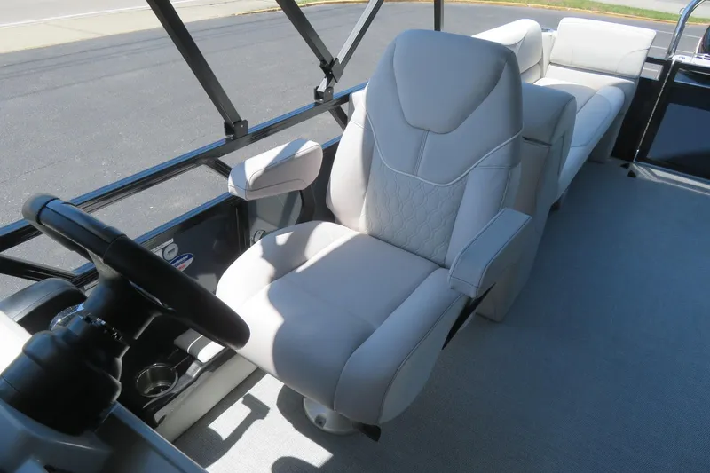 Slide: The Image of Luxurious seating on 2026 Avalon Venture 85 Quad Lounge boat, showcasing modern design and comfort. - 30