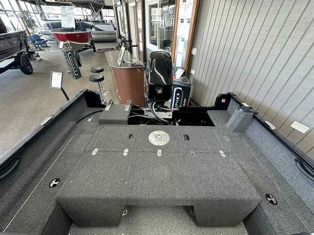 Slide: The Image of Lund 1650 Rebel XL SS 2026 - 11