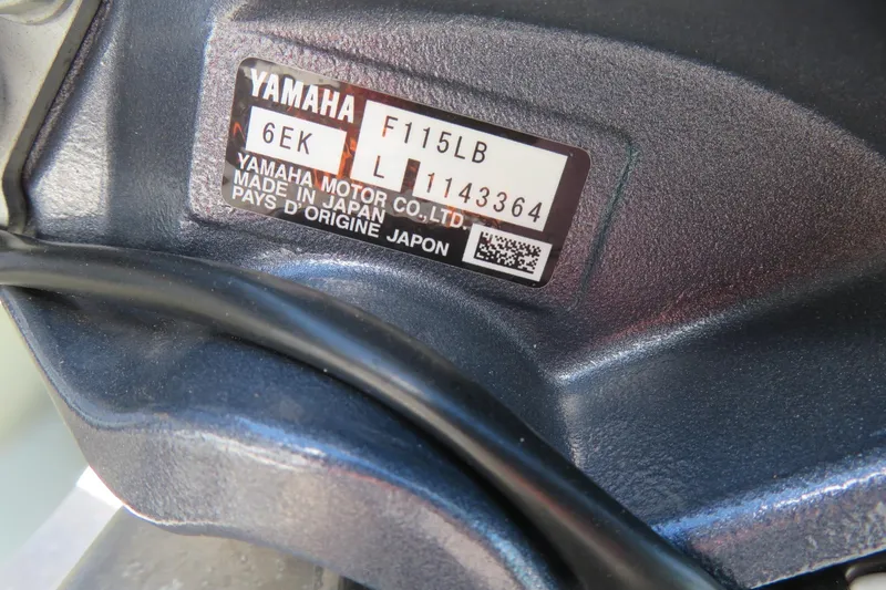 Slide: The Image of Yamaha motor label on Avalon GS 2185 RF, 2015 model, showing serial number and origin. - 35
