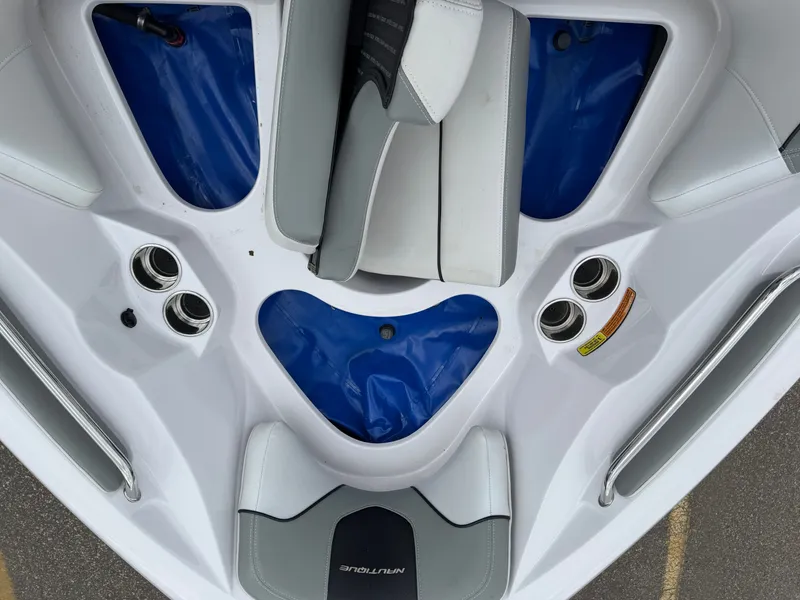 Slide: The Image of Nautique 210 SUPER AIR TE 2012 - 15