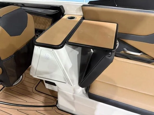 Slide: The Image of Yamaha 252SE 2026 - 14
