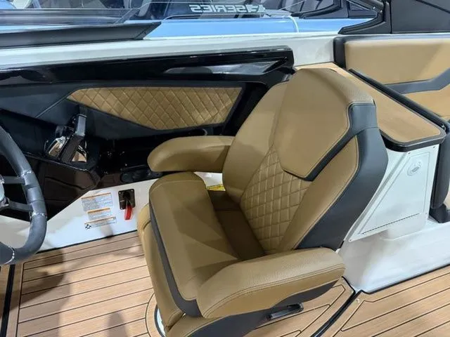 Slide: The Image of Yamaha 252SE 2026 - 27