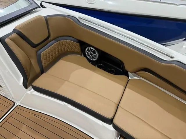 Slide: The Image of Yamaha 252SE 2026 - 33